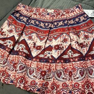 Beautiful print pleated mini skirt